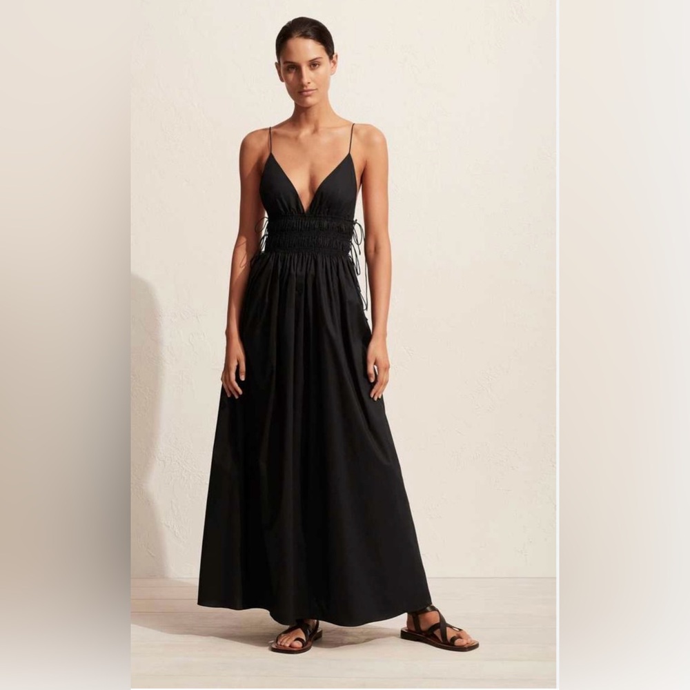MATTEAU Elegant Black Maxi Dress